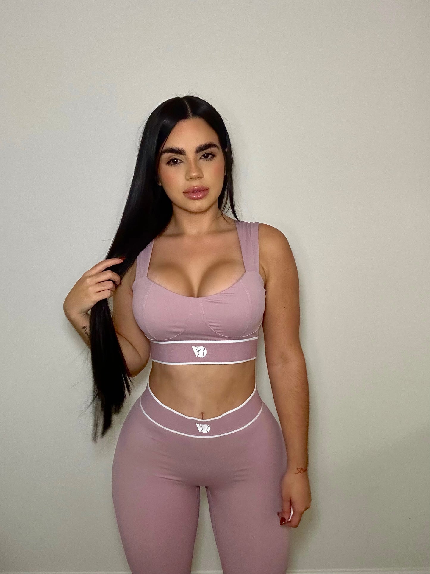 Esmie set